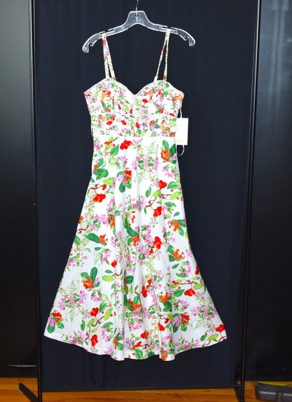 Taylor Size 4 NWT Cotton Floral Fit & Flare long Dress Smocked Back Sundress
